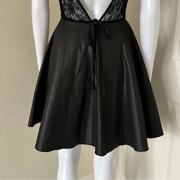 Walter by Walter Baker Black lace Mini flowy dress - Picture 7 of 10